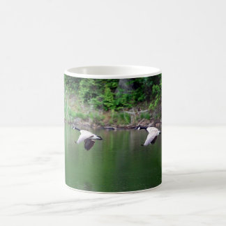 Taza De Café Gansos salvajes que vuelan - modificados para