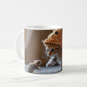 Taza De Café Gatito jugando con un ratón pequeño