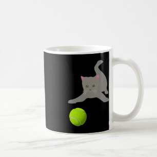 Taza De Café Gatito Pequeño Jugando Con Un Gato De Pelota De Te