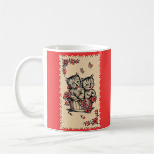 Taza De Café gatitos adorables en una cesta de flores