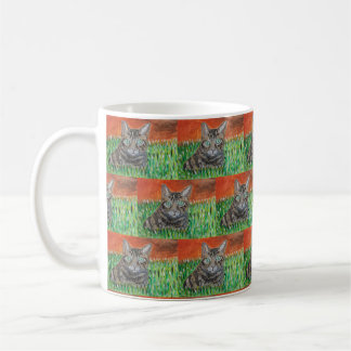 Taza De Café Gato atigrado en la naturaleza 