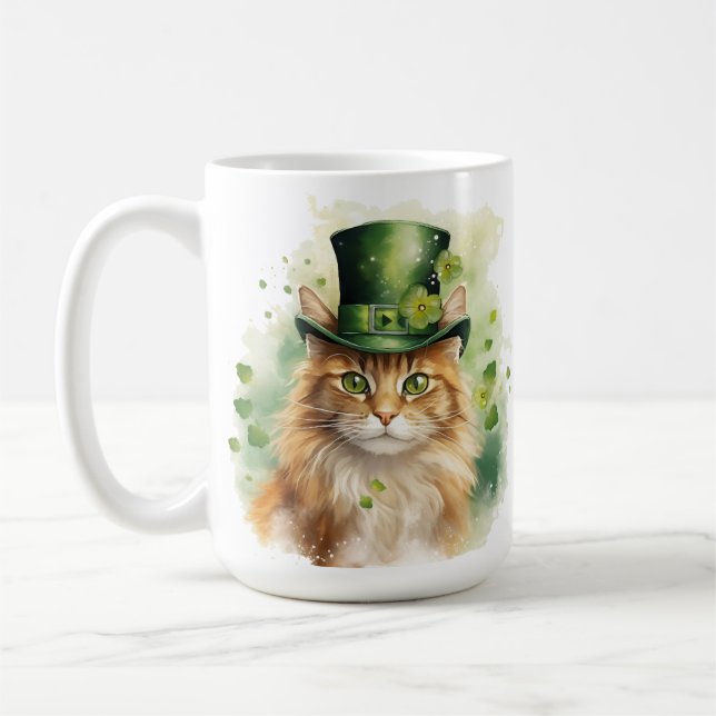 TAZA DE CAFÉ GATO CUTE FLUFFY VESTIDO PARA EL DÍA ST PATRICKS (Izquierda)
