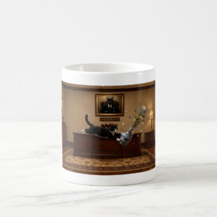 Taza De Café Gato de esmoquin divertido derribando un jarrón