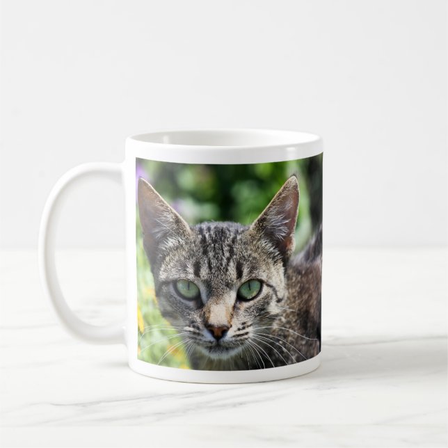 Taza De Café Gato gris de la raya con los ojos verdes (Izquierda)