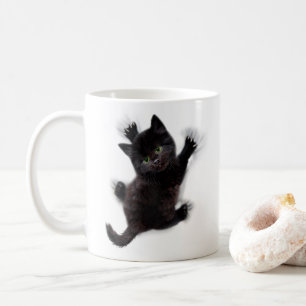 Taza De Café Gato Negro Escalando En La Espalda Humana