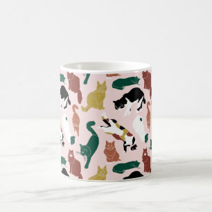 Taza De Café Gatos dibujados a mano con encanto en un fondo ros