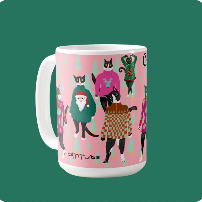 Taza De Café Gatos divertidos en Navidades feos sudaderos Perso (Funny tuxedo cats stroll the catwalk in their ugly Christmas sweaters funny personalized gift mug)