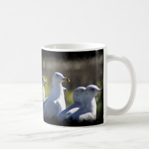 Taza De Café Gaviota en la frontera negra del tren