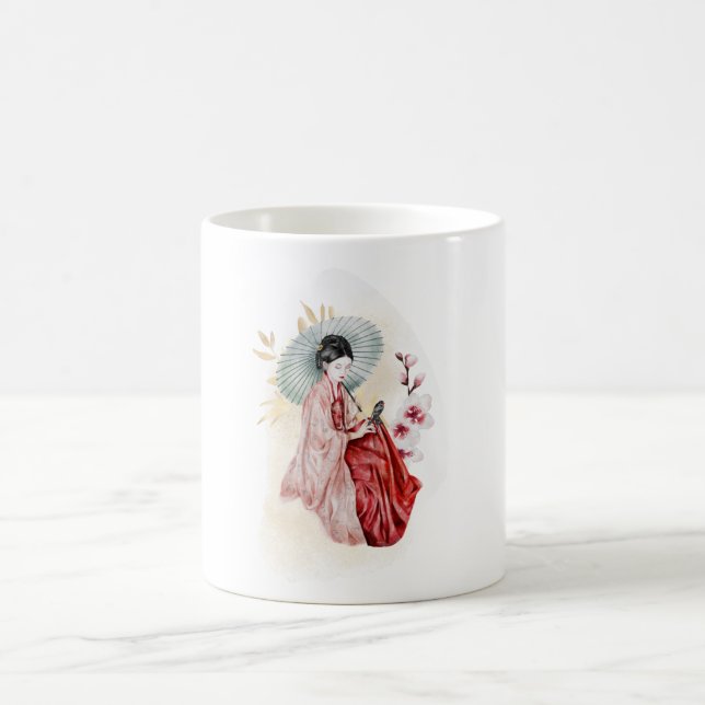 Taza De Café Geisha se sienta cerca de un bambú dorado (Centro)