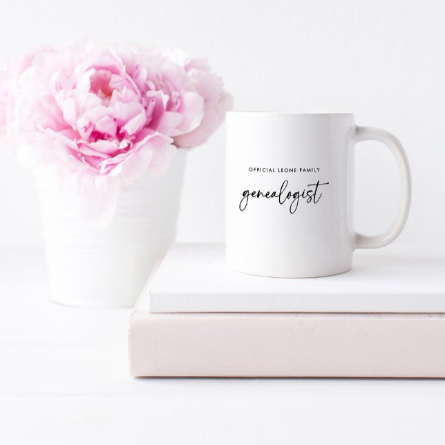 Taza De Café Genealógico familiar oficial en escritura | Elegan (A simple and modern mug for the genealogist in your family)