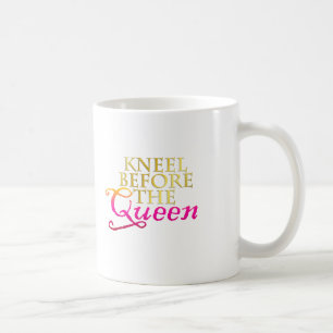 Taza De Café Genuflexión ante la reina