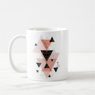 Taza de café geométrica del diseño del triángulo