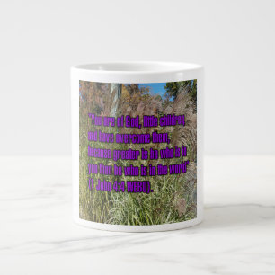 Taza De Café Gigante 1 Juan 4:4 WEBU Mug