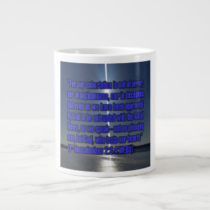 Taza De Café Gigante 1 Tesalonicenses 2:3-4 WEBU Mug