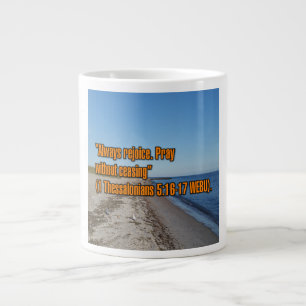 Taza De Café Gigante 1 Tesalonicenses 5:16-17 WEBU Mug