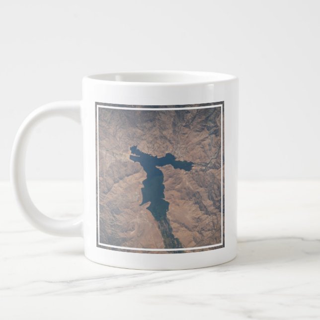 Taza De Café Gigante 4 De Julio De 2019 - Lago Isabella En California. (Izquierda)