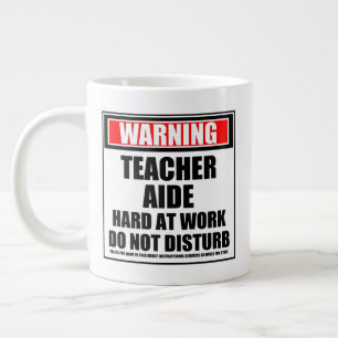 Taza De Café Gigante Advertencia: El Profesor Ayuda Duramente En El Tra