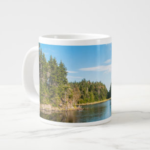 Taza De Café Gigante Agua   Lago Spruce Quebec, Canadá