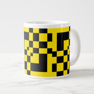 Taza De Café Gigante amarillo negro no ajedrez mesa