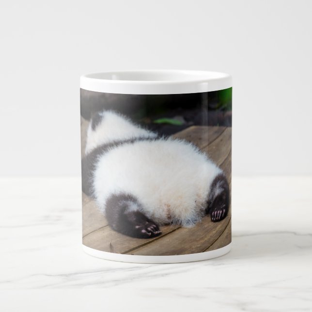 Taza De Café Gigante Animales de bebé más afectados | Bebé Gigante Pand (Frente)