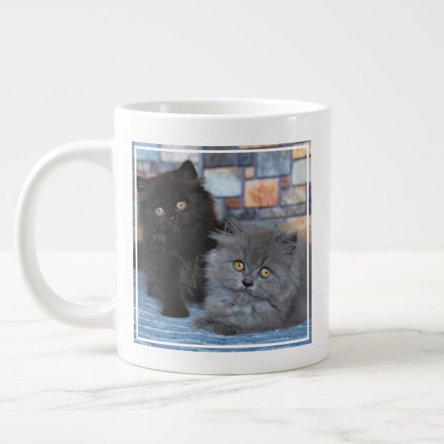 Taza De Café Gigante Animales de bebé más afectados | Gatitos persas en (Izquierda)
