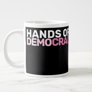 Taza De Café Gigante Audaz protesta feminista: El arte se aleja de la d