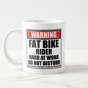 Taza De Café Gigante Aviso De Que El Viajero En Bicicleta Grasa Con Dur