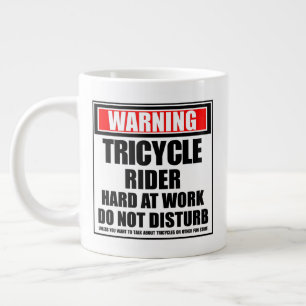 Taza De Café Gigante Aviso: El Viajero De Ciclos De Tríclico Con Dura E