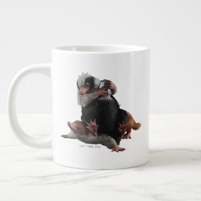 Taza De Café Gigante Baby Nifflers Find A Prize (Izquierda)