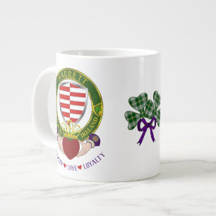 Taza De Café Gigante Barrett Irish Shield con Claddagh Personalizado