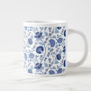 Taza De Café Gigante Blues del patrón floral jacobeo en blanco