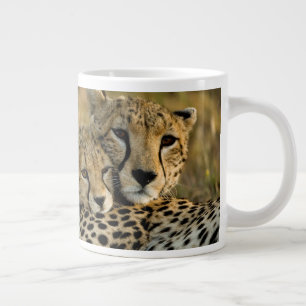 Taza De Café Gigante Cachorro de Guepardo Acurrucándose con su Mamá
