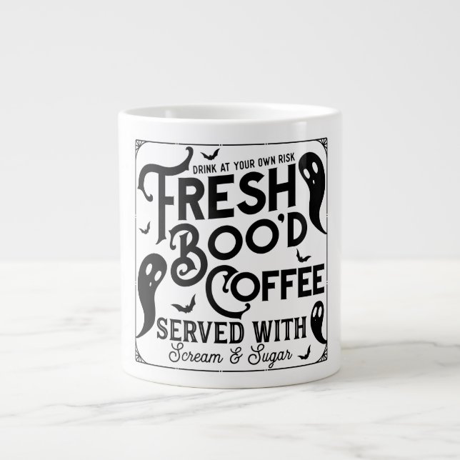 Taza De Café Gigante Café Boo'd fresco servido con crema y azúcar (Frente)
