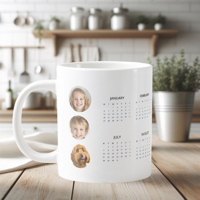 Taza De Café Gigante Calendario personalizado 2025 con tres fotos de la (Subido por el creador)