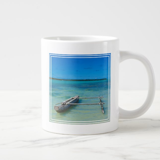 Taza De Café Gigante Caña De Umbral En El Océano Poco Profundo (Derecha)