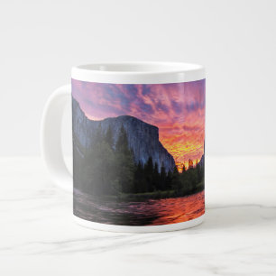 Taza De Café Gigante Cielo vibrante Valle Yosemite