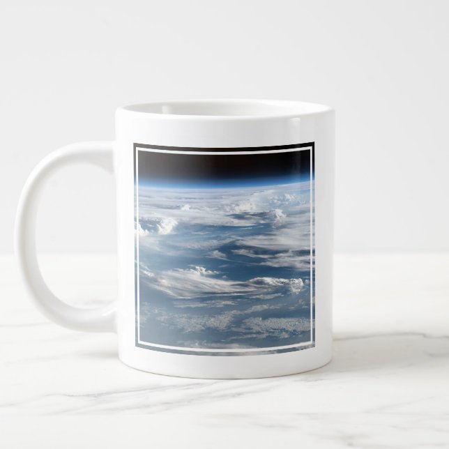 Taza De Café Gigante Cielos nublados sobre Sudán (Izquierda)