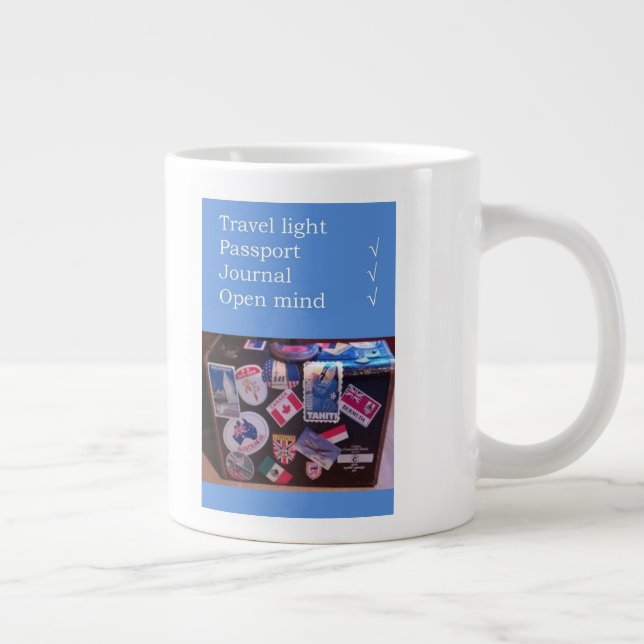 Taza De Café Gigante Cita ligera de viajes © Peggy Kopman-Owens (Derecha)