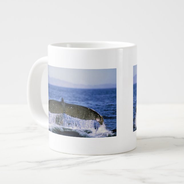 Taza De Café Gigante Cola de joroba. (Izquierda)