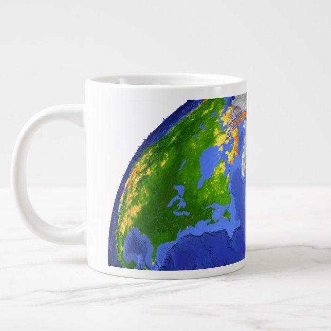 Taza De Café Gigante Completa La Tierra Mostrando Datos Topográficos. (Izquierda)