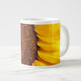 Taza de café gigante con cara de girasol