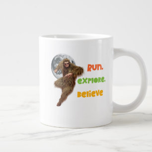 Taza De Café Gigante Corriendo Aventura Sasquatch Creer Diseño