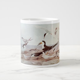 Taza de café gigante de golondrinas de mar y aves