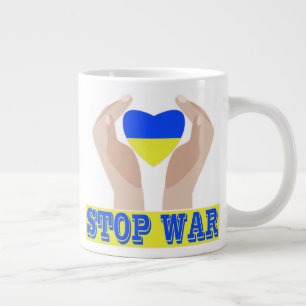 Taza De Café Gigante Detengan la guerra: corazón de bandera ucraniana e