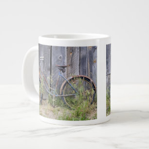 Taza De Café Gigante EE. UU., Oregón, Bend. Una bicicleta vieja destart