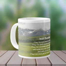 Taza De Café Gigante El paisaje irlandés del Valle Verde