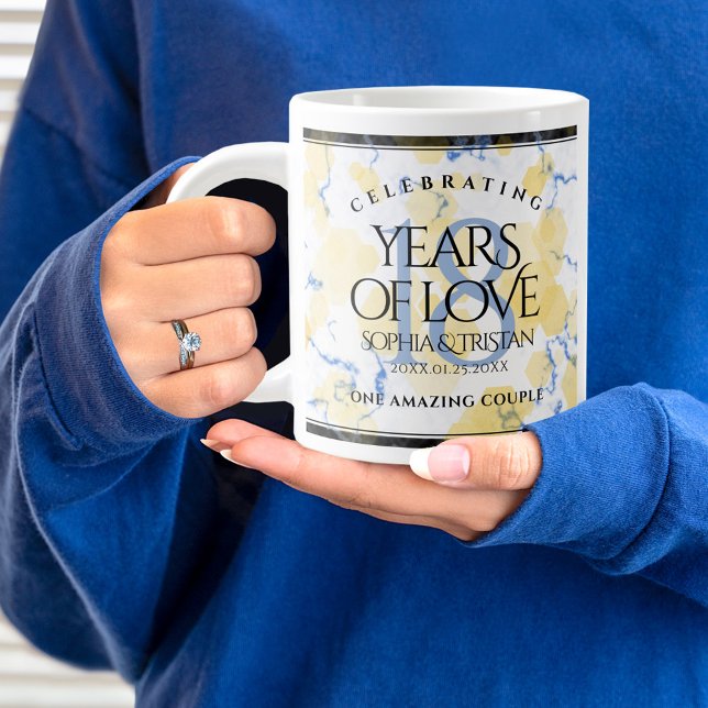 Taza De Café Gigante Elegante 18º Aniversario del Boda de Porcelana (18th wedding anniversary jumbo mug held by woman sporting a wedding ring and blue sweatshirt.)