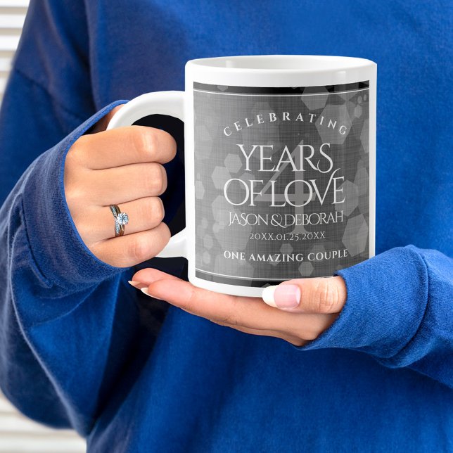 Taza De Café Gigante Elegante celebración del cuarto aniversario de Bod (4th Wedding Anniversary Jumbo Coffee Mug Cover Photo.)