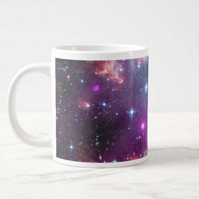 Taza De Café Gigante Estrellas Jóvenes En La Pequeña Nube Magallánica. (Izquierda)