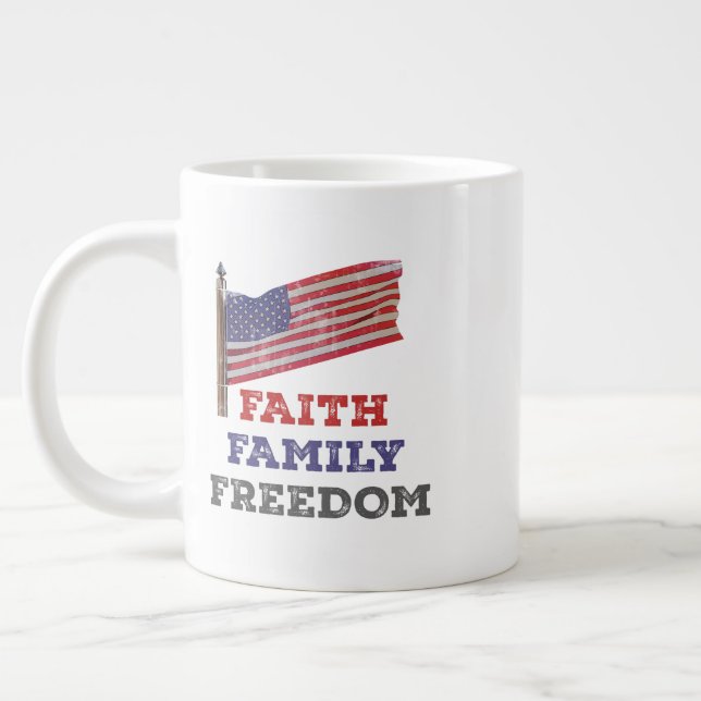 Taza De Café Gigante Faith Family Freedom (Izquierda)